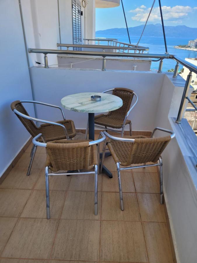 Marina Apartment Sarandë Esterno foto
